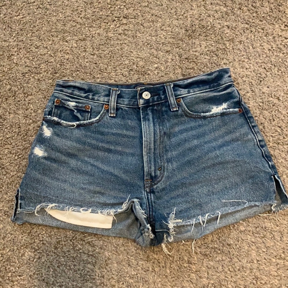 Abercrombie Annie high rise shorts